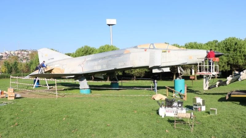 Seka Park’taki F4 uçağı bakıma alındı
