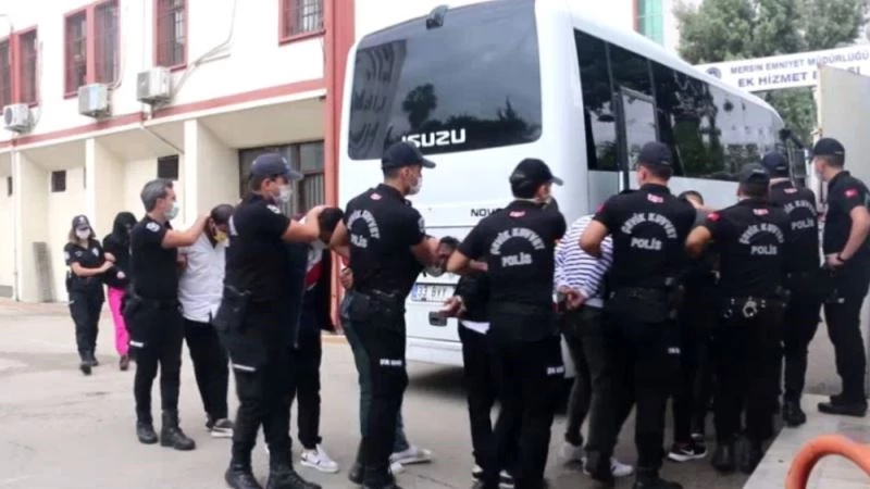 Mersin merkezli 7 ilde sahte bahis kuponu operasyonu: 48 gözaltı
