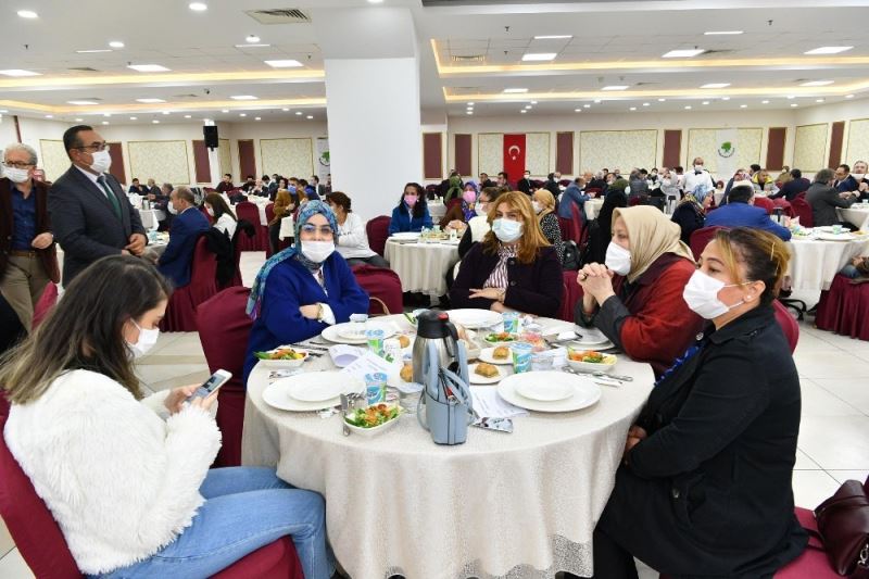 AK Parti Mamak İlçe Teşkilatı’ndan vefa yemeği

