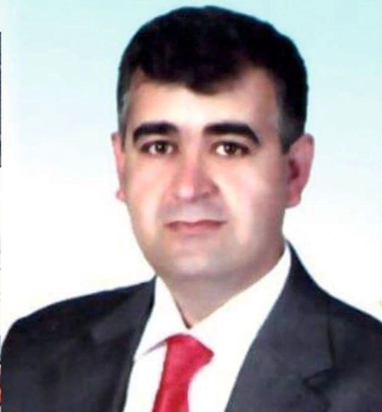 KADİRLİ YOLUNDA FECİ KAZA ,ÖĞRETMEN HAYATINI KAYBETTİ