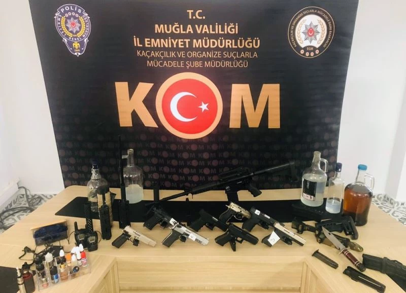 Muğla’da ruhsatsız tabancalar ele geçirildi

