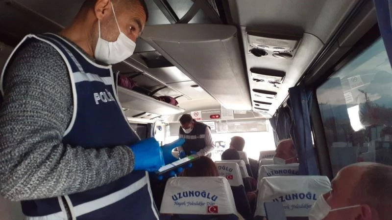 Sarayköy giriş çıkışlarında araçlara HES kodu sorgulaması yapıldı
