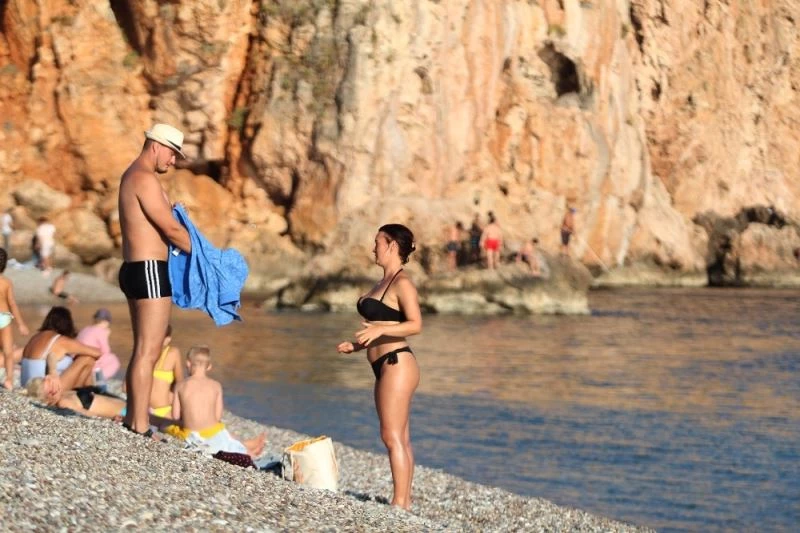 Antalya’da kasımda deniz keyfi
