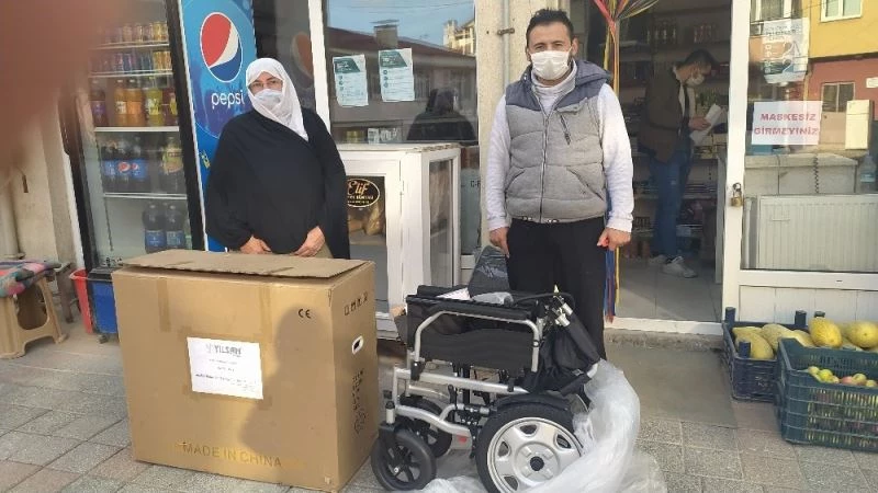 Öğretmen adayından örnek davranış
