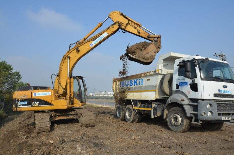 BUSKİ’den derelerde taşkın önlemi
