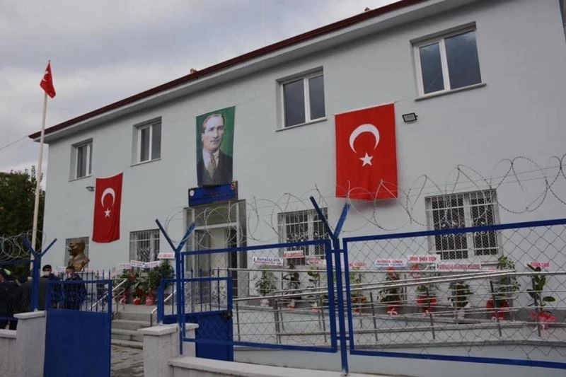 Kemerhisar Jandarma Karakolu hizmete açıldı
