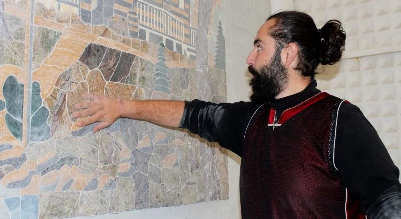 Dev sektörün atıklarını sanata dönüştürüp dünyaya satıyor
