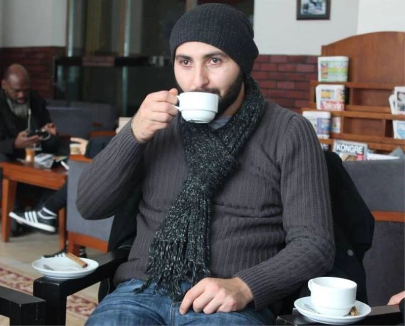 Sokakta çıkan çatışmaya bakmak için çıktığı evinin balkonunda öldü
