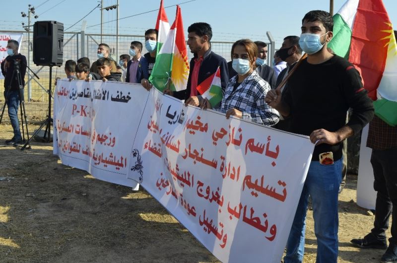 Duhok’ta Ezidiler terör örgütü PKK’nın Sincar’dan çıkarılması için eylem yaptı
