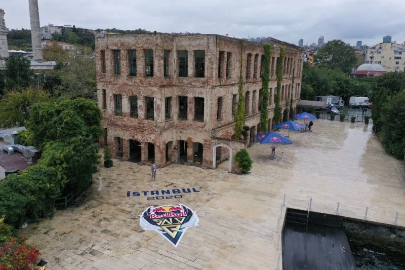 Red Bull Solo Q’da şampiyon Berkay ’Kazing’ Özyurt oldu
