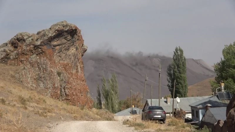 Yanardağ gibi bitmek bilmeyen küller canlarından bezdirdi
