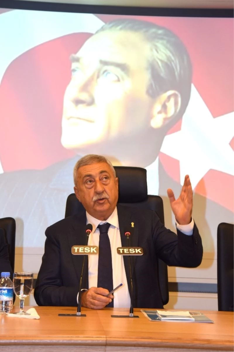 Palandöken: “Ulu önderin özlemini 82 yıldır taşıyoruz”
