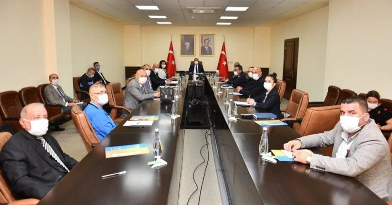 Vali Su: “Denetimler, salgınla mücadelesinin başarısında büyük önem taşıyor”
