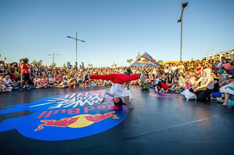 Red Bull Dance Your Style, online olarak en iyi dansçıyı belirleyecek
