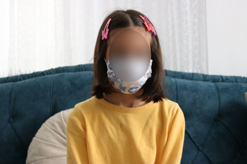 Yüzüne tükürülen çocuğun ailesi görüntüleri izledi, tüküren kızdan şikayetçi oldu

