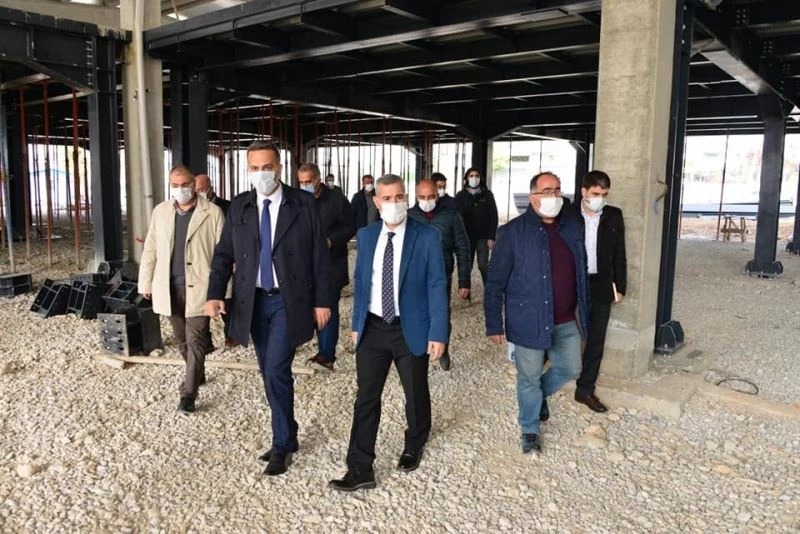 Yeşilyurt Belediyesi Çilesiz semt pazarı ve yaşam merkezi hızla yükseliyor
