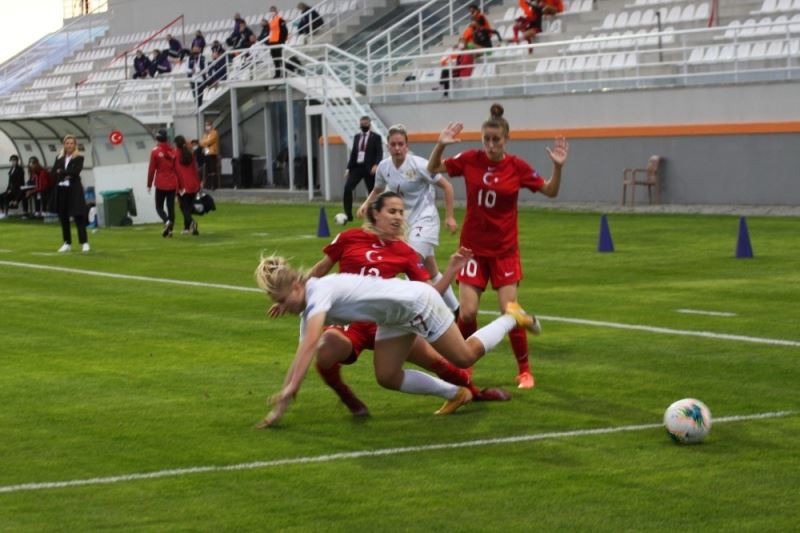 A Milli Kadın Futbol Takımı, Rusya’ya 2-1 mağlup oldu
