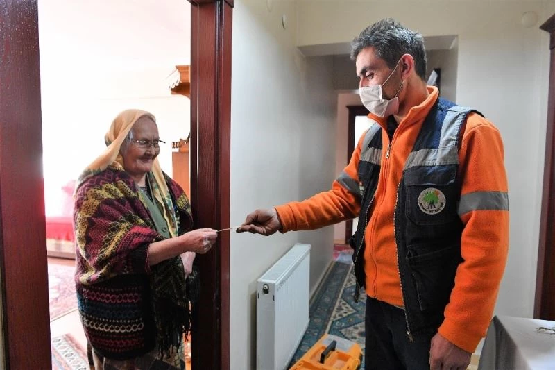 Belediye personeli halkın emrinde
