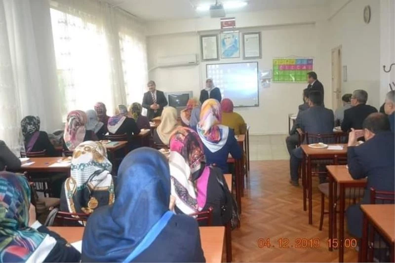 Müftülükten yeni evli ve evlenecek çiftlere uzaktan eğitim
