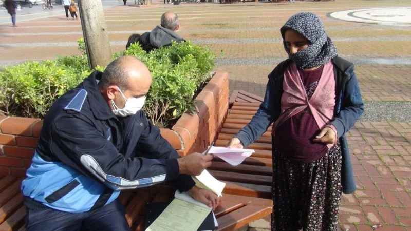 Maskesiz yakalanan hamile dilenci kadın: 