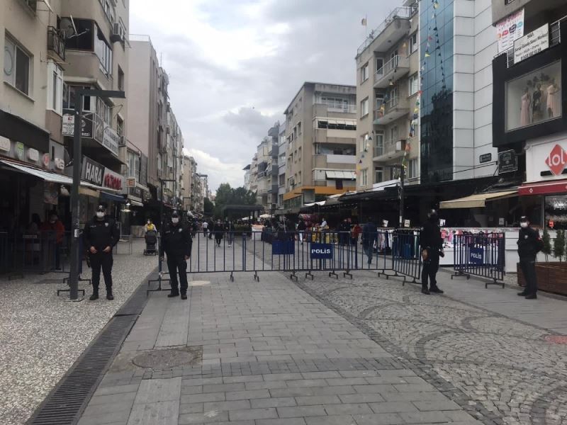 İzmir’de önemli caddelere kişi sınırlaması geldi
