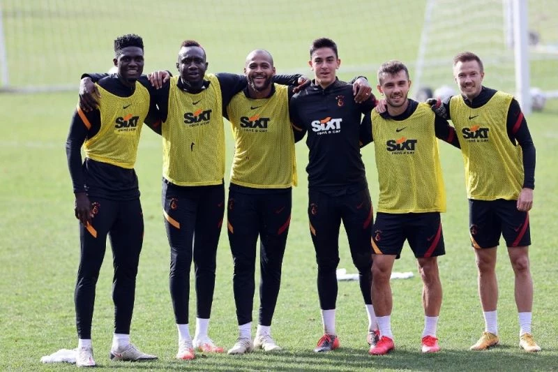 Saracchi ve Falcao, saha çalışmalarına başladı
