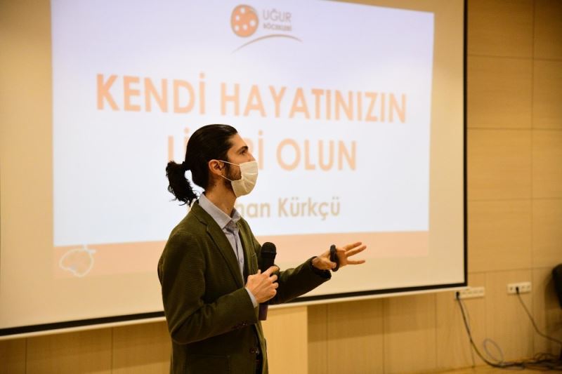 Mamak Belediyesi, belediye personeline “Kendi Hayatınızın Lider Ol” semineri düzenledi
