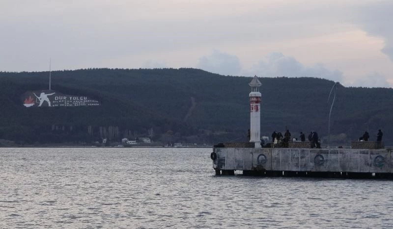 Çanakkale’de olta balıkçılarına 3 metre ayarı
