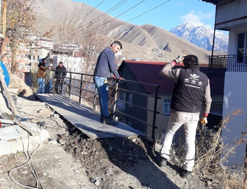 Hakkari Belediyesi uçurum kabusuna son verdi
