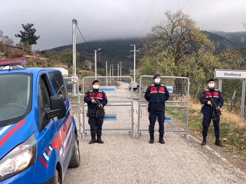 Burhaniye’de Dutluca Mahallesi karantinaya alındı
