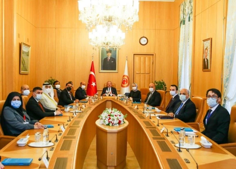 TBMM Başkanı Mustafa Şentoph, APA Başkanlık divanı üyelerini kabul etti
