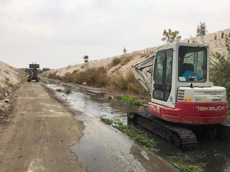 Manisa’da su taşkınlarının önüne geçiliyor
