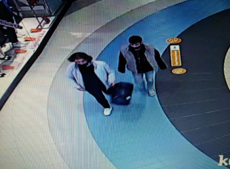 Mağazalardan 4 bin TL değerinde ürünü alarmlarını sökerek çalan şahıslar yakalandı
