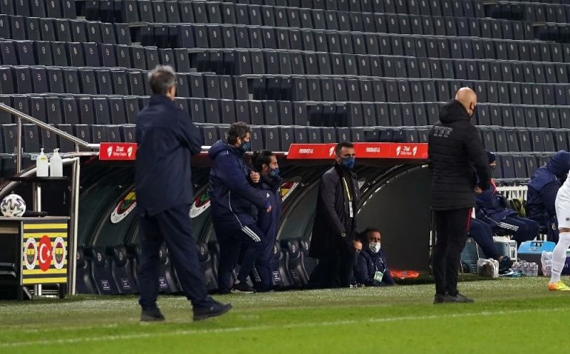 Selçuk Şahin kulübede yer aldı
