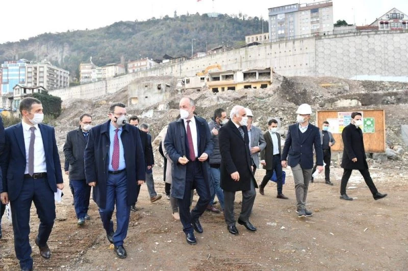 Genç: “TOKİ’nin Trabzon’a çok ciddi katkıları oldu”
