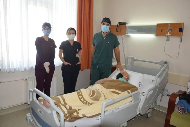 78 yaşındaki ağır kalp yetmezliği hastası Düzce Üniversitesi’nde sağlığına kavuştu
