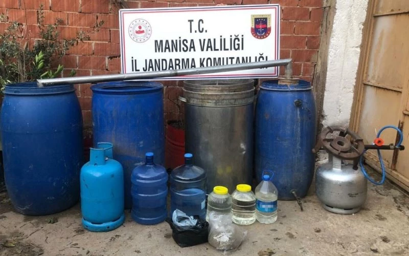 Manisa’da 425 litre sahte içki ele geçirildi
