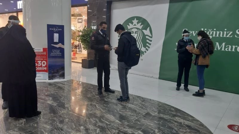 Mardian Mall AVM’de HES kodu denetimi eksiksiz uygulanıyor
