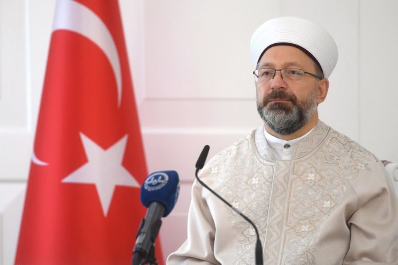 Diyanet İşleri Başkanı Erbaş: “Bizler, yedi kıtaya ilim ve hikmet taşıyan bir medeniyetin temsilcileriyiz”
