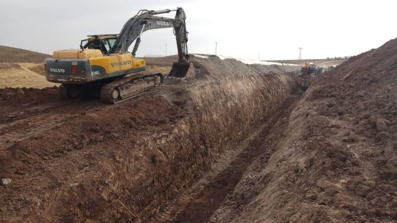Kuruçay Barajı sulaması inşaatında çalışmalar devam ediyor
