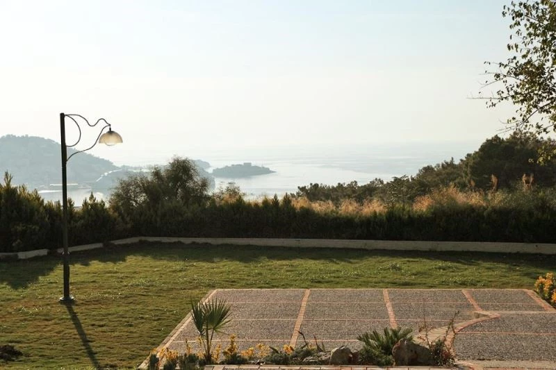 Kuşadası Belediyesi salgına rağmen hizmet ve yatırım hamlesini sürdürüyor
