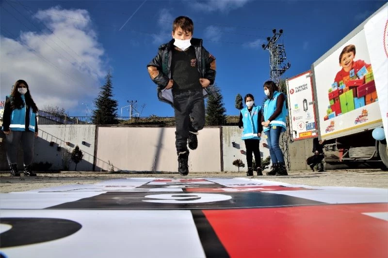 Hediye Karavanı’nın durağı Elazığ oldu

