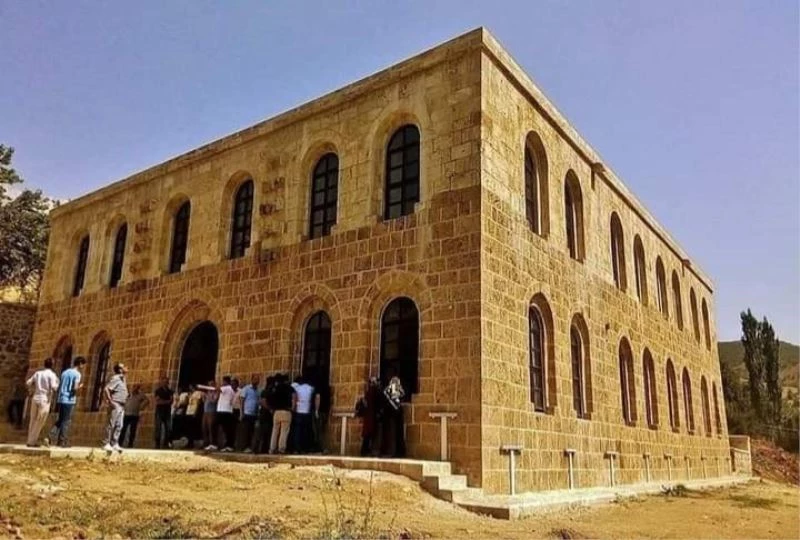 Kayme Sarayı’nın bira kutularının tasarımında kullanılmasına tepkiler büyüyor
