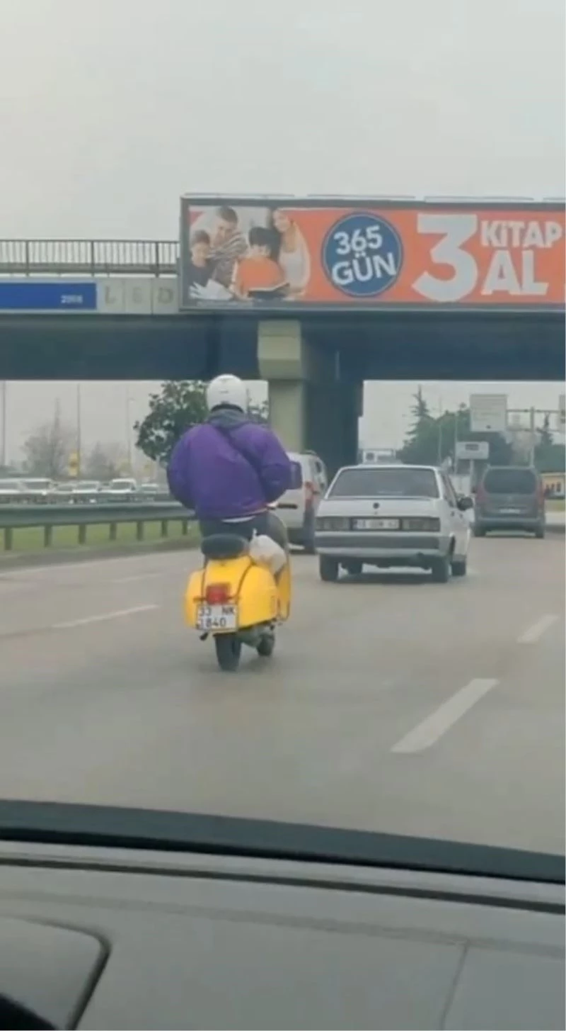 Bursa’da motosiklet sürücüsü elleri cebinde şerit değiştirdi
