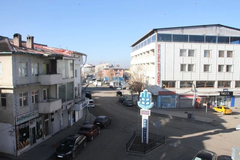 Malazgirtli vatandaşlar kısıtlamalara uyuyor
