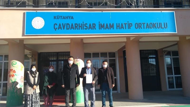 İmam Hatip Ortaokulu’na ’’Okulumuz temiz sertifikası’’
