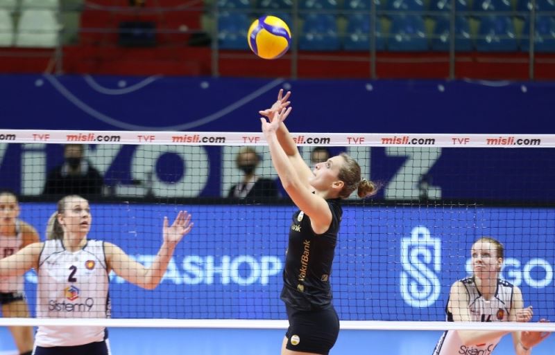 Lider VakıfBank’tan 22. galibiyet
