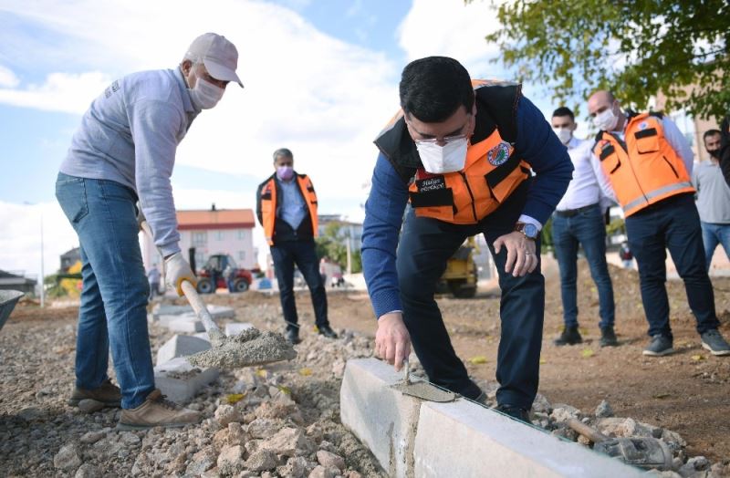 Hüsnü Karakaş mahallesi şehirleşiyor
