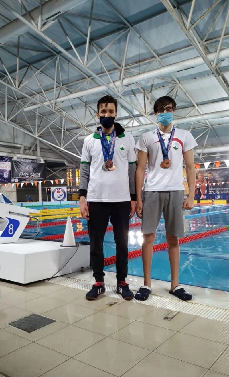 Osmangazili kulaçlardan çifte başarı
