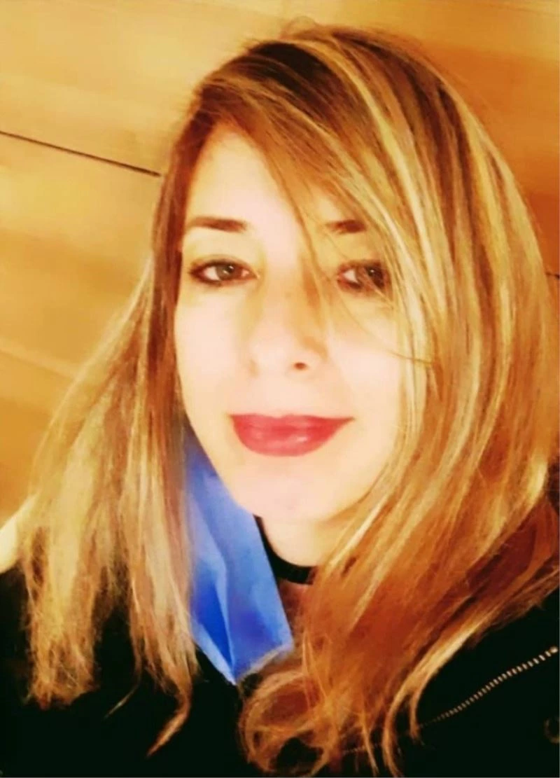 Müvekkilinin telefon numarasını erotik shoplara verdiğini söyleyen kadın avukat isyan etti
